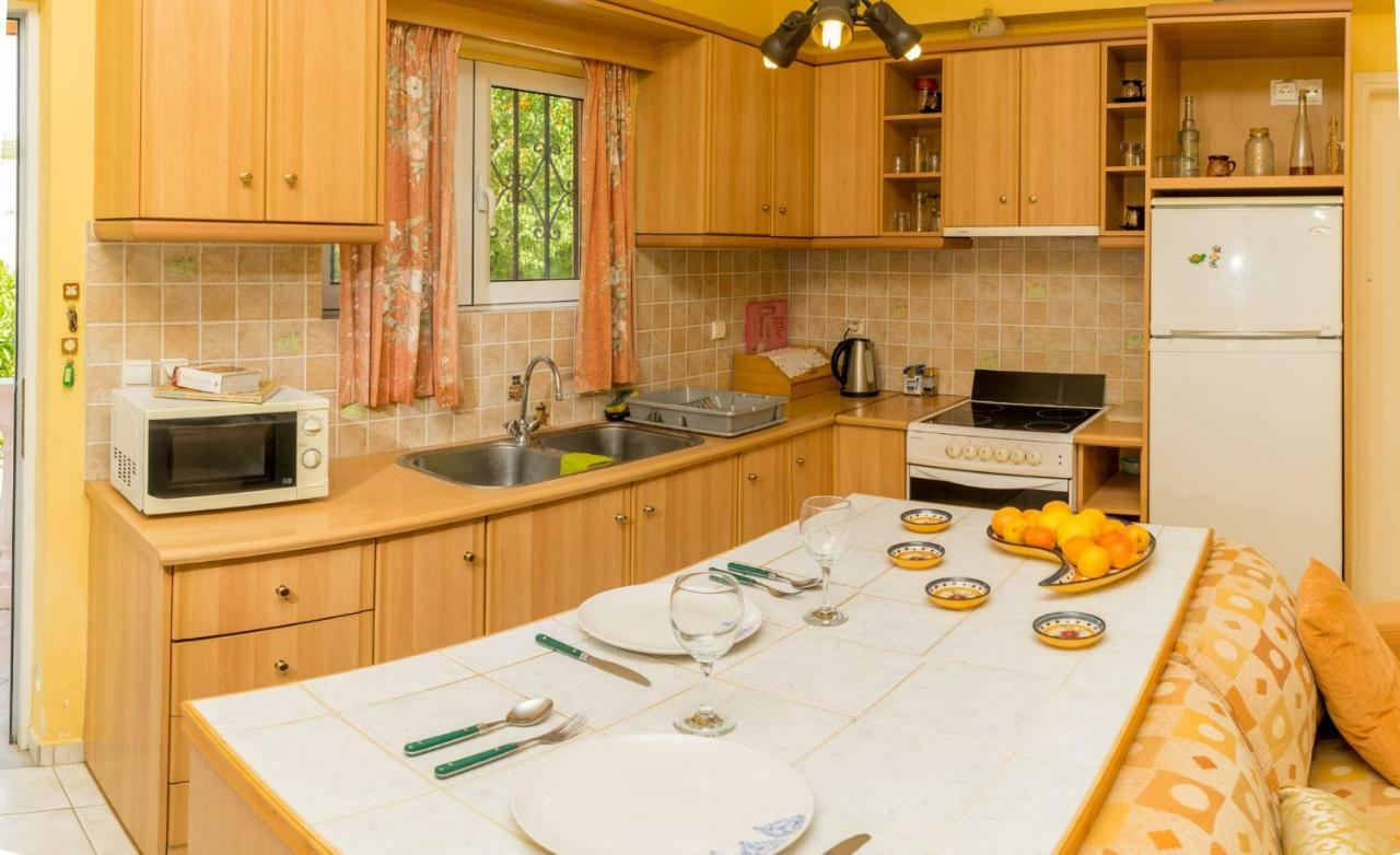 アリケス2 Bed House With Mountain Viewアパートメント エクステリア 写真